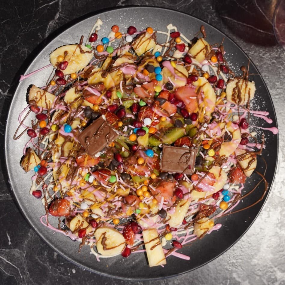 ZeynSpecial Waffle + 330 ml Kutu Coca-Cola